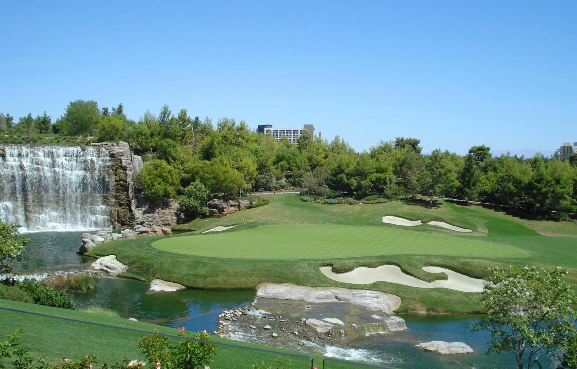 Wynn Golf Club - On-property · Las Vegas Blvd - golf course