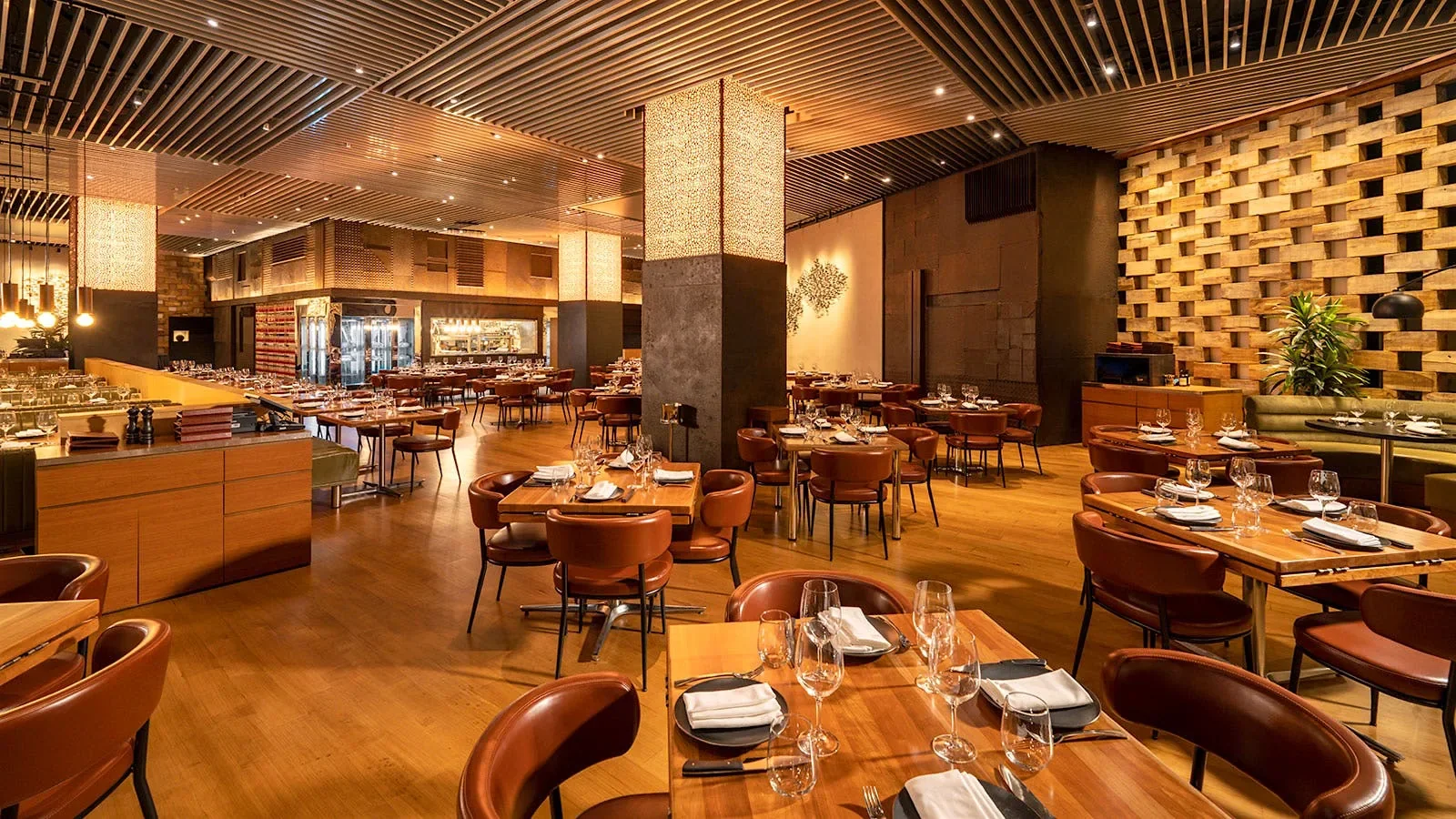 STRIPSTEAK - Las Vegas - Steakhouse · Michael Mina