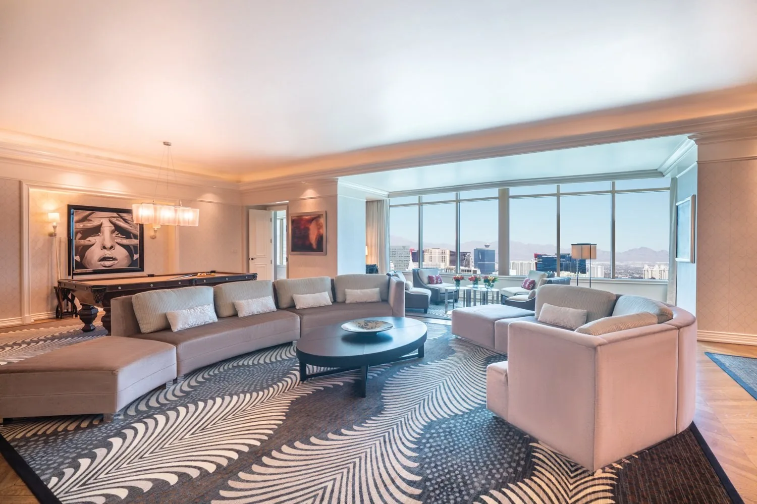 Presidential Suite at Mandalay Bay & The W - Las Vegas - 5,600 sq ft interior